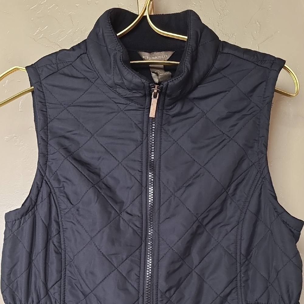 Bit & Bridle Women's Black Quilted Vest - Picture 3 of 12